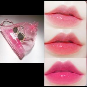 Lipstick (1 sticker)